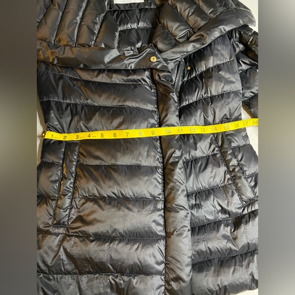 Tahari black down jacket size xs - Picture 8 of 9
